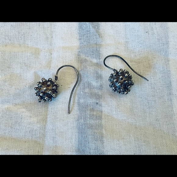 Vintage Unmarked Sterling Silver Spinner Sputnik Style Hook Earrings 5.9g, 1”. - Picture 3 of 5